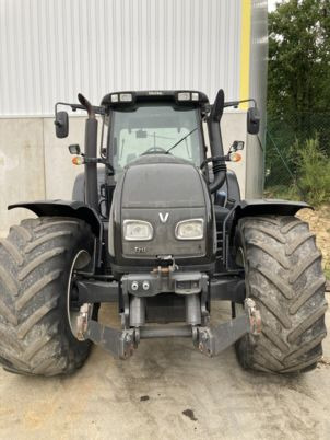 Valtra T213 VERSU - Tractor: afbeelding 2 Valtra T213 VERSU - Tractor: afbeelding 2