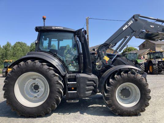 Valtra T215 DIRECT - Tractor: afbeelding 5 Valtra T215 DIRECT - Tractor: afbeelding 5