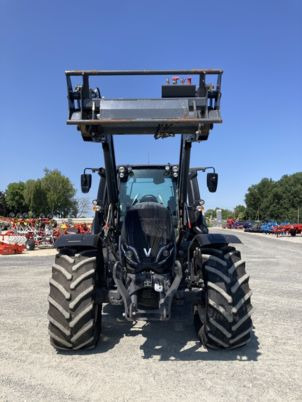 Valtra T215 DIRECT - Tractor: afbeelding 4 Valtra T215 DIRECT - Tractor: afbeelding 4