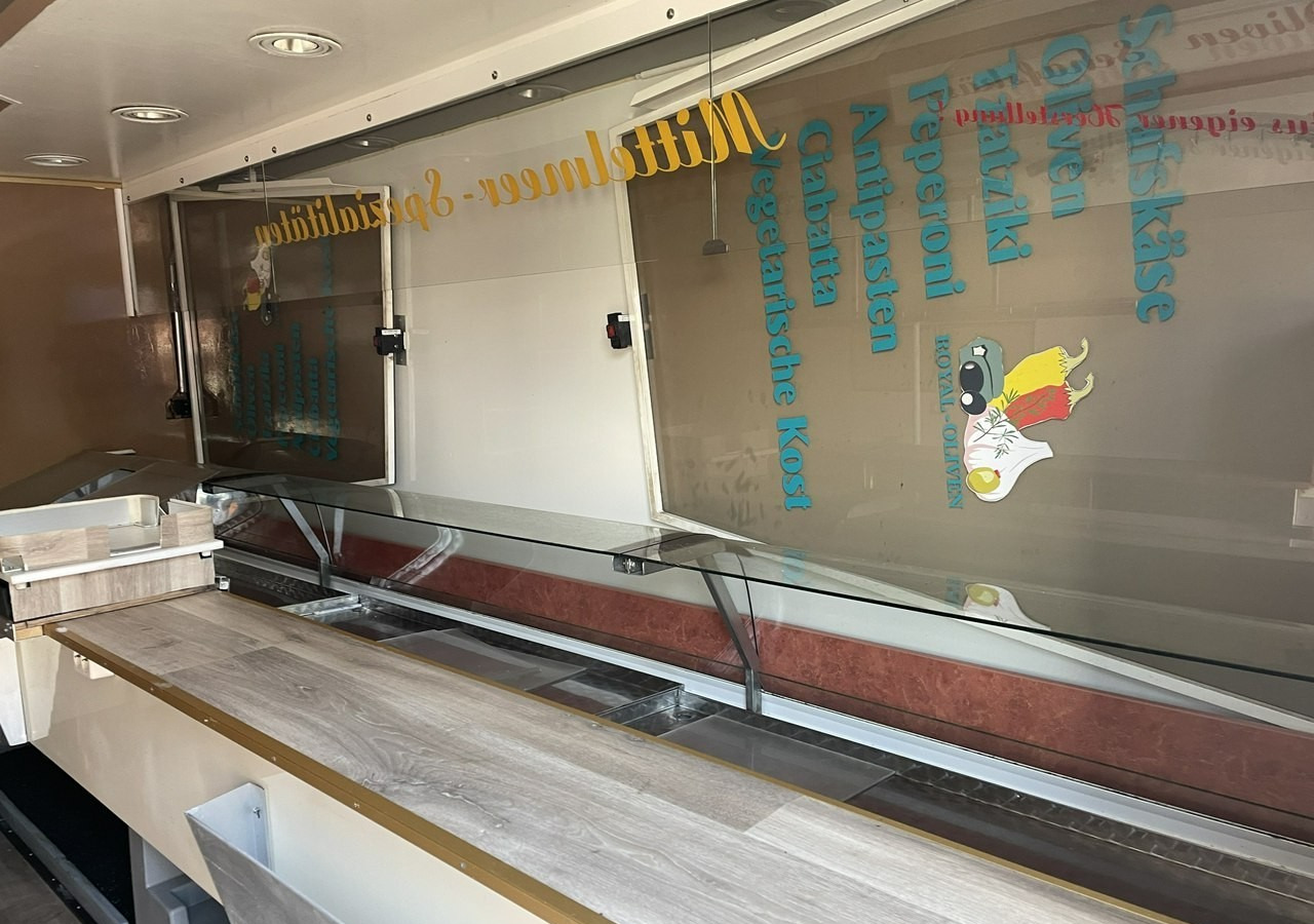 Renault Master Autosklep Wędlin RybGastronomiczny Food Truck Foodtruck Sklep bar 20 - Andere machine: afbeelding 4 Renault Master Autosklep Wędlin RybGastronomiczny Food Truck Foodtruck Sklep bar 20 - Andere machine: afbeelding 4