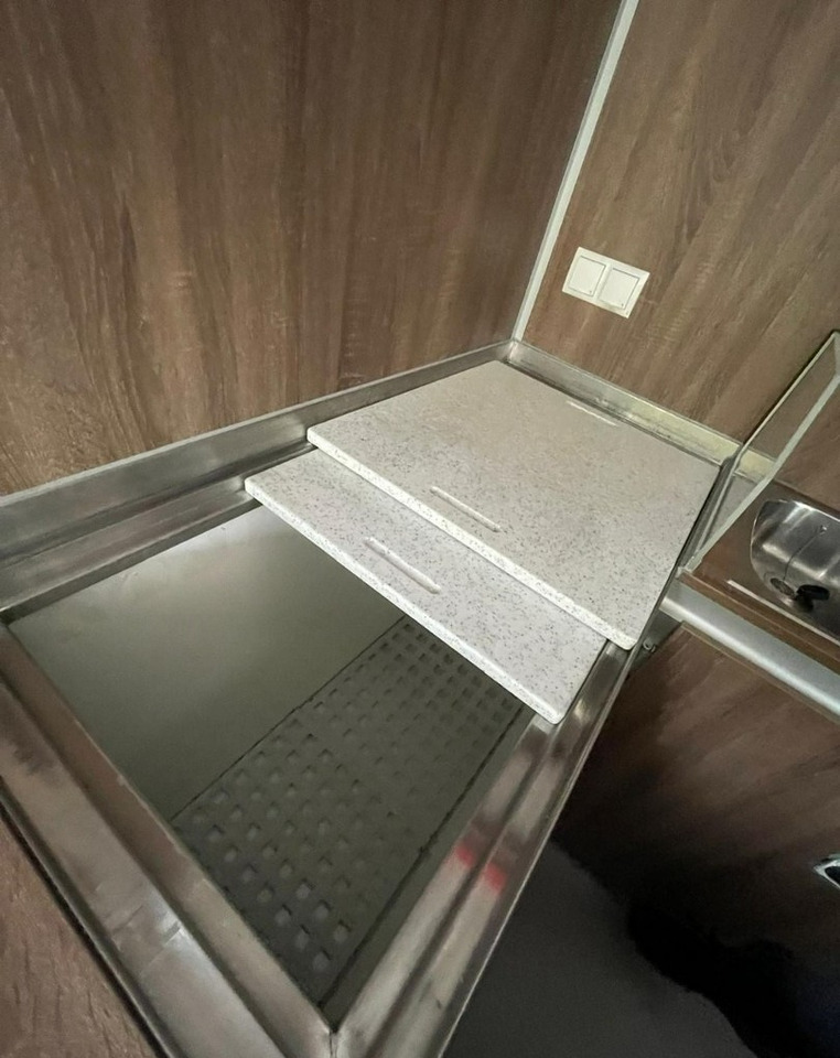 Fiat Ducato Autosklep Gastronomiczny Food Truck Foodtruck sklep W-zasil 2018 BOR - Zelfrijdende verkoopwagen: afbeelding 5 Fiat Ducato Autosklep Gastronomiczny Food Truck Foodtruck sklep W-zasil 2018 BOR - Zelfrijdende verkoopwagen: afbeelding 5