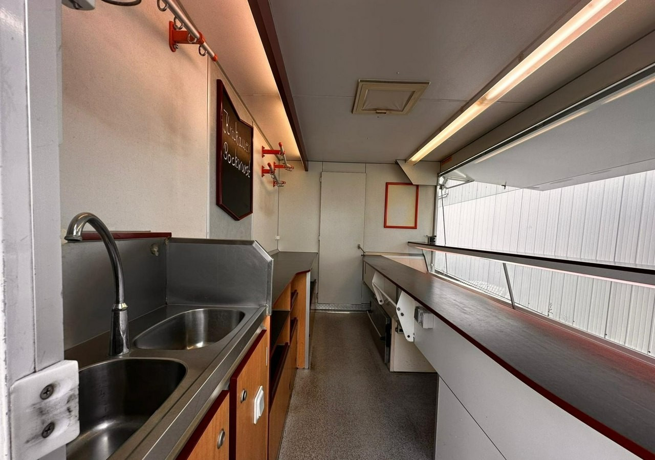 Fiat Ducato Autosklep Wędlin Gastronomiczny food truck foodtruck sklep Borco 200 - Zelfrijdende verkoopwagen: afbeelding 3 Fiat Ducato Autosklep Wędlin Gastronomiczny food truck foodtruck sklep Borco 200 - Zelfrijdende verkoopwagen: afbeelding 3