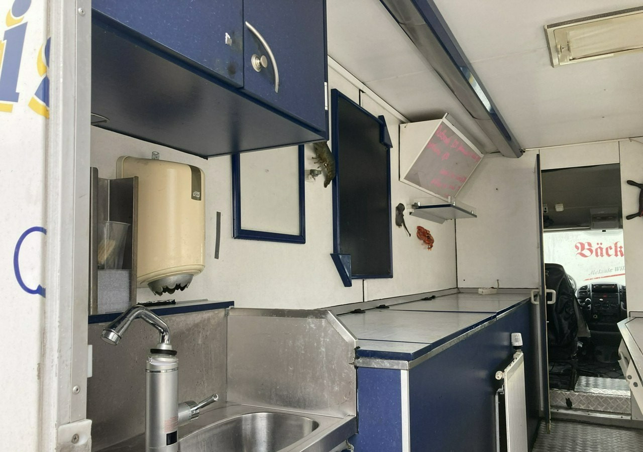 Fiat Ducato Autosklep mięso-ryba Gastronomiczny Food Truck Foodtruck sklep 2004 - Zelfrijdende verkoopwagen, Bedrijfswagen: afbeelding 4 Fiat Ducato Autosklep mięso-ryba Gastronomiczny Food Truck Foodtruck sklep 2004 - Zelfrijdende verkoopwagen, Bedrijfswagen: afbeelding 4
