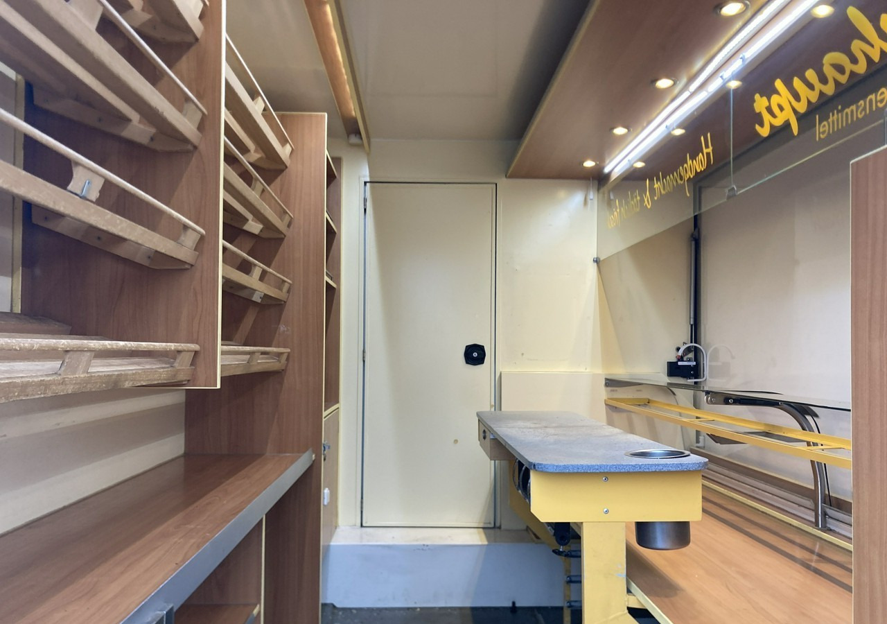 Fiat Ducato Autosklep pieczy Gastronomiczny Food Truck Foodtruck sklep bar 2013 - Zelfrijdende verkoopwagen: afbeelding 3 Fiat Ducato Autosklep pieczy Gastronomiczny Food Truck Foodtruck sklep bar 2013 - Zelfrijdende verkoopwagen: afbeelding 3