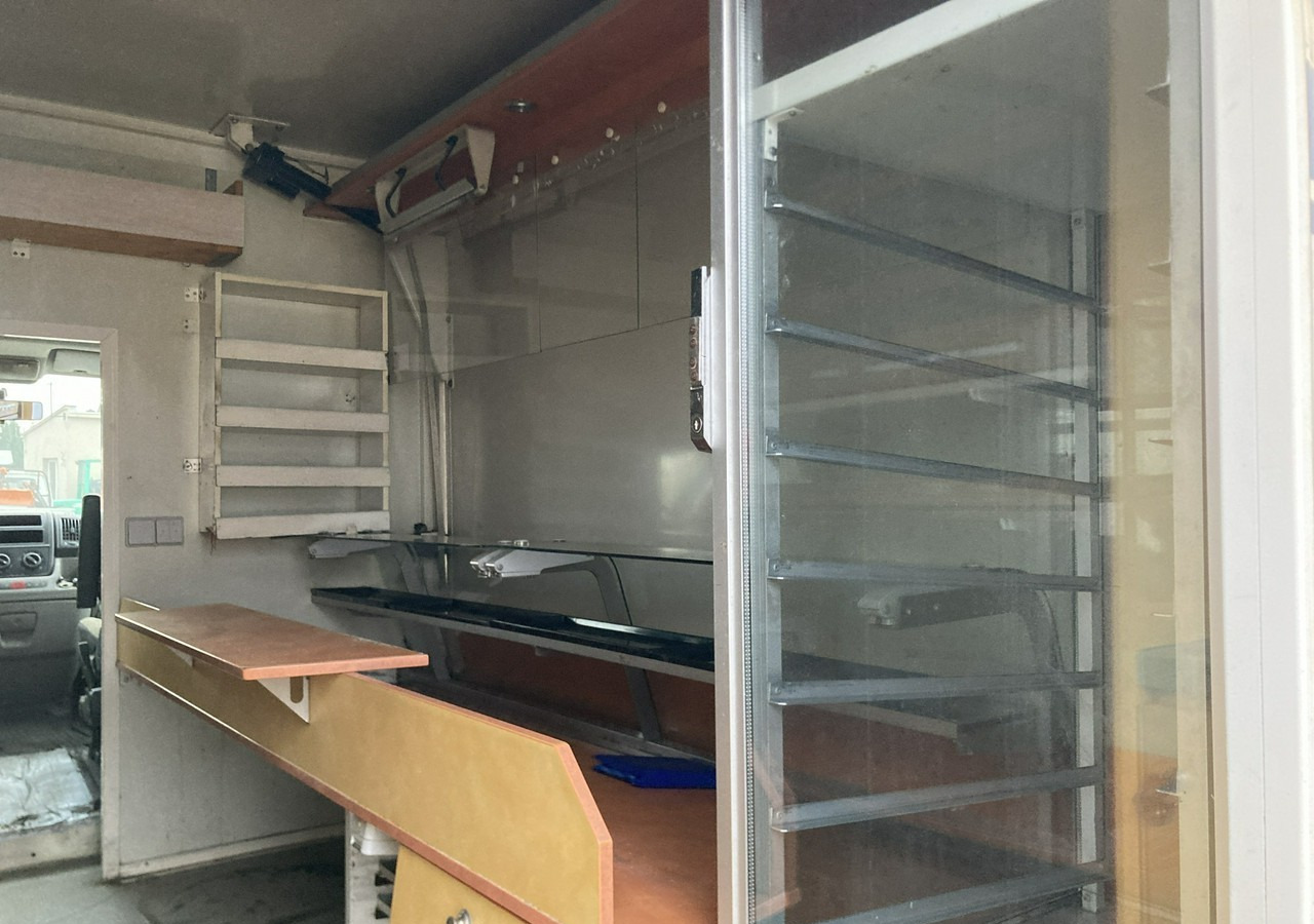 Fiat Ducato Autosklep pieczywa sklep Bar Gastronomiczny Food Truck Foodtruck 200 - Zelfrijdende verkoopwagen: afbeelding 4 Fiat Ducato Autosklep pieczywa sklep Bar Gastronomiczny Food Truck Foodtruck 200 - Zelfrijdende verkoopwagen: afbeelding 4