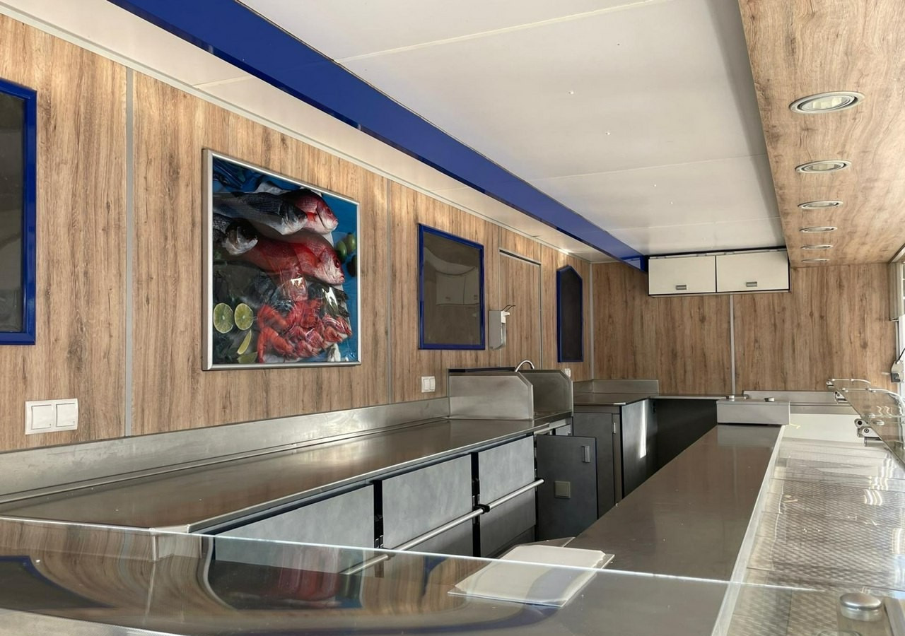 Fiat Ducato Autosklep wędlin Gastronomiczna food truck foodtruck sklep Borco 201 - Zelfrijdende verkoopwagen: afbeelding 3 Fiat Ducato Autosklep wędlin Gastronomiczna food truck foodtruck sklep Borco 201 - Zelfrijdende verkoopwagen: afbeelding 3