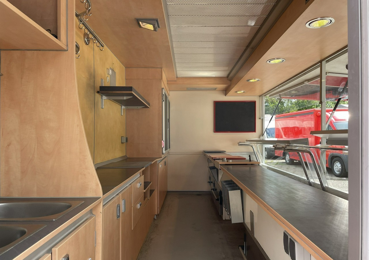 Fiat Ducato Autosklep wędlin Gastronomiczny Food Truck Foodtruck Sklep Borco - Zelfrijdende verkoopwagen: afbeelding 3 Fiat Ducato Autosklep wędlin Gastronomiczny Food Truck Foodtruck Sklep Borco - Zelfrijdende verkoopwagen: afbeelding 3