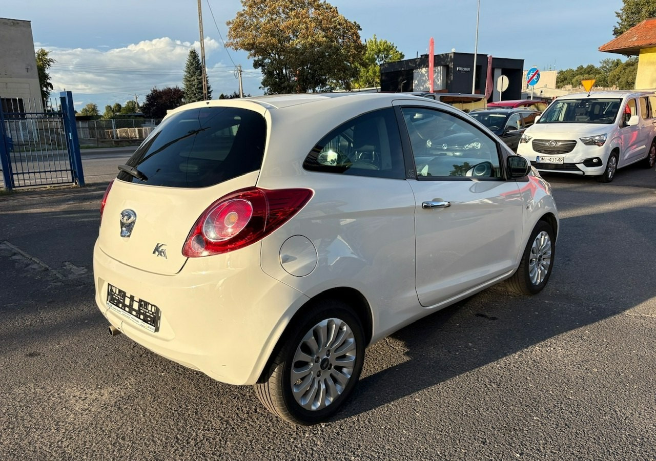 Ford KA II Ford KA 1.2 Champions Edition Klima Panorama 2012 - Hatchback: afbeelding 4 Ford KA II Ford KA 1.2 Champions Edition Klima Panorama 2012 - Hatchback: afbeelding 4