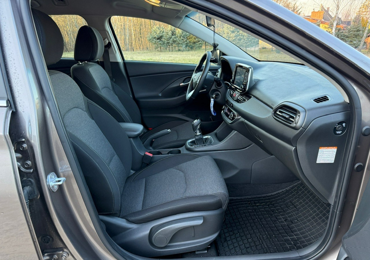 Hyundai i30 II Hyundai i30 1.5T-GDI160KM SMART PLUS +LED Salon PL-Gwarancja 2028 - Personenwagen: afbeelding 4 Hyundai i30 II Hyundai i30 1.5T-GDI160KM SMART PLUS +LED Salon PL-Gwarancja 2028 - Personenwagen: afbeelding 4
