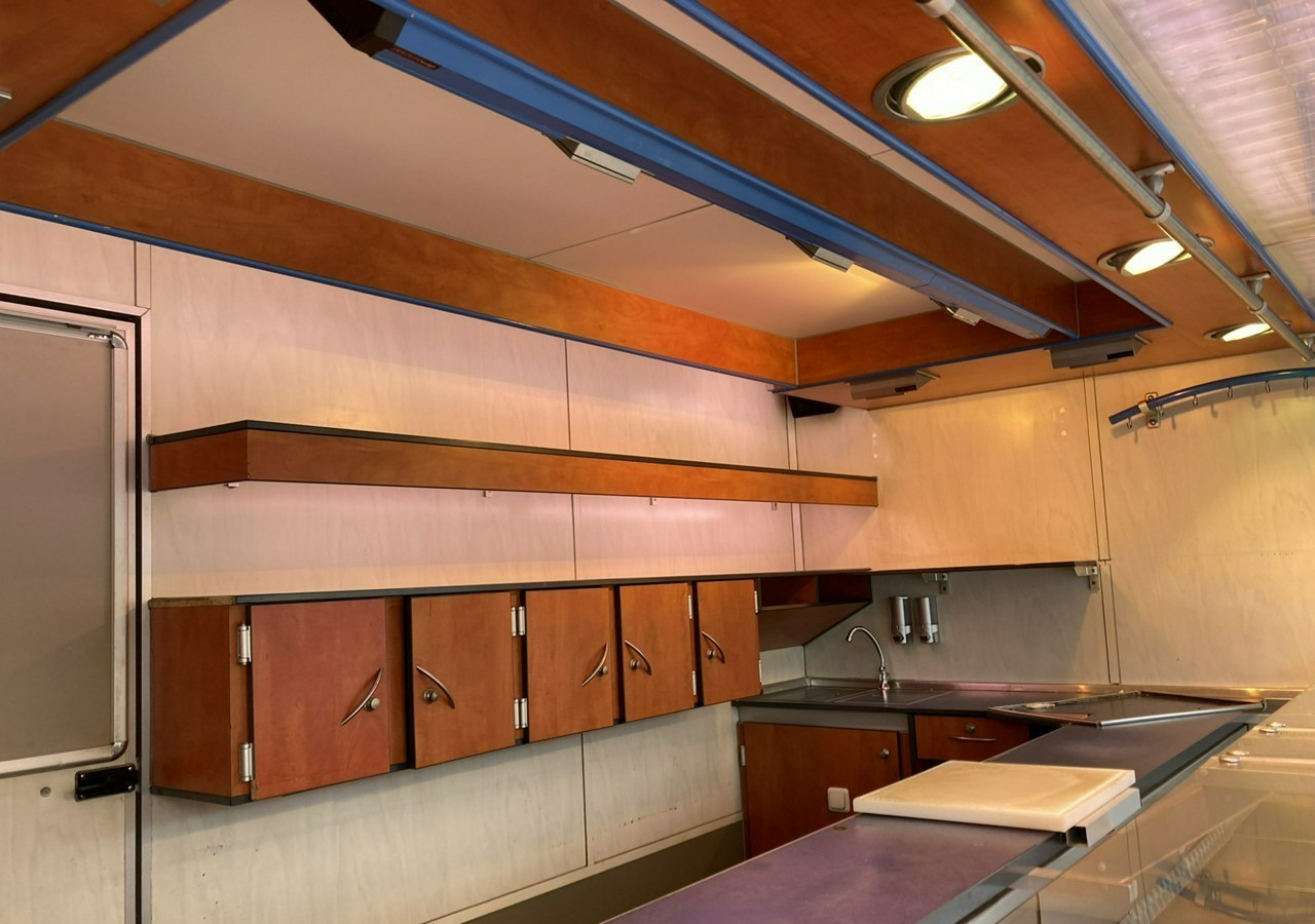 Inna Inny Autosklep wędlin Gastronomiczna food truck foodtruck sklep bar 2000 - Verkoopwagen: afbeelding 3 Inna Inny Autosklep wędlin Gastronomiczna food truck foodtruck sklep bar 2000 - Verkoopwagen: afbeelding 3
