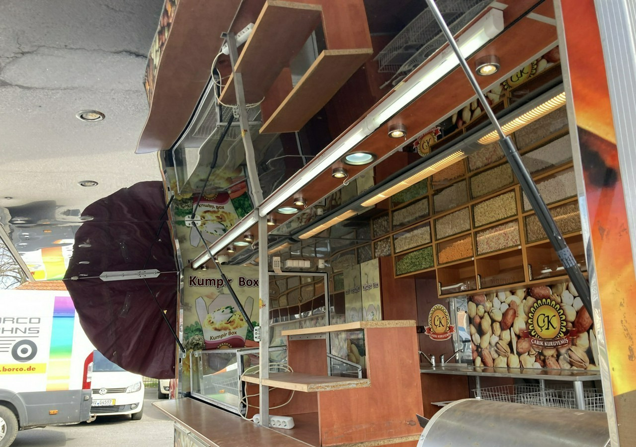 Inna Inny Przyczepa Autosklep Gastronomiczny Foodtruck Food Truck Sklep 2012 - Verkoopwagen: afbeelding 3 Inna Inny Przyczepa Autosklep Gastronomiczny Foodtruck Food Truck Sklep 2012 - Verkoopwagen: afbeelding 3