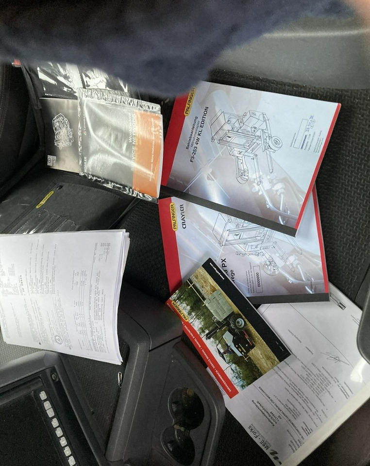 Huifzeil bedrijfswagen Inna Inny Scania G320 Wózek PALFINGER Firanka Plandeka plandeka Moffett 2012: afbeelding 13 Huifzeil bedrijfswagen Inna Inny Scania G320 Wózek PALFINGER Firanka Plandeka plandeka Moffett 2012: afbeelding 13