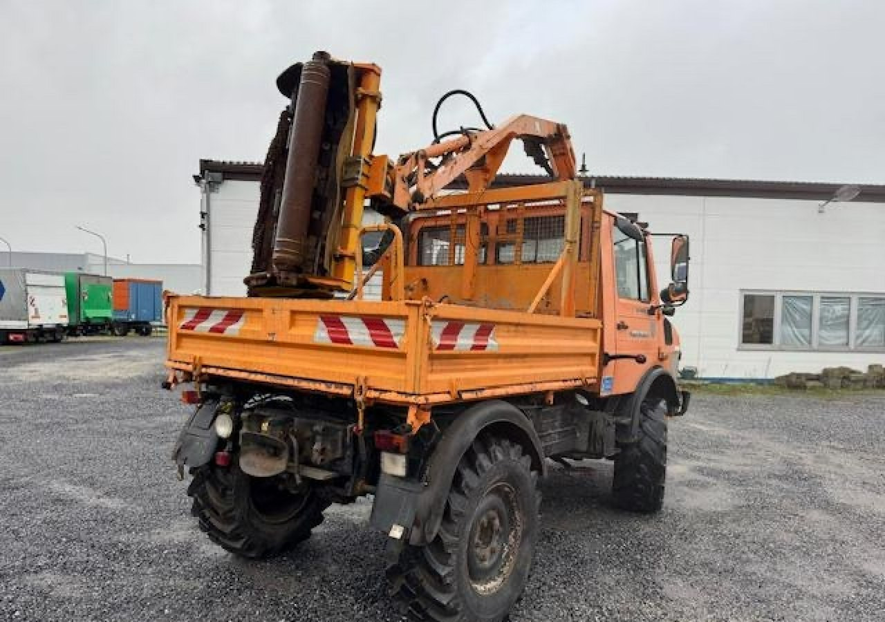 Inna Inny Unimog 4X4 Kosiarka bijakowa teleskopowa posypywarka pług odśnieżark - Vrachtwagen met open laadbak, Gemeentelijke machine/ Speciaal: afbeelding 2 Inna Inny Unimog 4X4 Kosiarka bijakowa teleskopowa posypywarka pług odśnieżark - Vrachtwagen met open laadbak, Gemeentelijke machine/ Speciaal: afbeelding 2