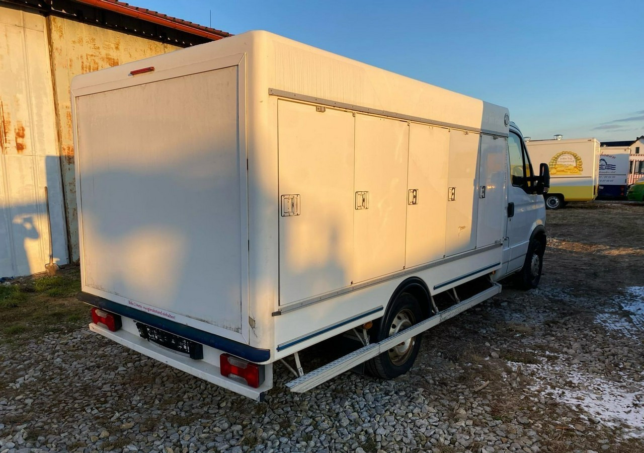 Iveco Inny Iveco Iveco Daily 35-13 chłodnia 10 komorowa Mrożnia do -40C Model 2014 - Koelwagen: afbeelding 3 Iveco Inny Iveco Iveco Daily 35-13 chłodnia 10 komorowa Mrożnia do -40C Model 2014 - Koelwagen: afbeelding 3
