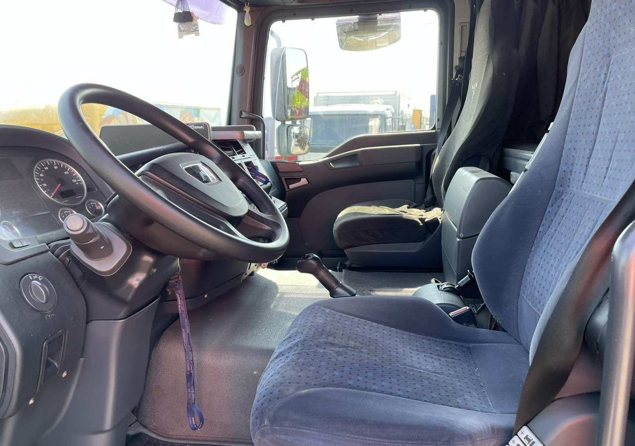 MAN Inny MAN MAN TGL 8.210 Pomoc drogowa Autolaweta na 2 Auta 2005 - Bergingsvoertuig: afbeelding 5 MAN Inny MAN MAN TGL 8.210 Pomoc drogowa Autolaweta na 2 Auta 2005 - Bergingsvoertuig: afbeelding 5