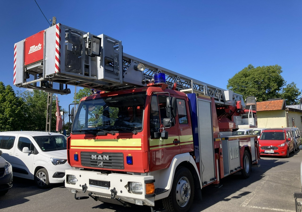 MAN L 2000 MAN 15,280 Straż pożarna drabina Strażacka zwyżka 32m Metz Model 20 - Brandweerwagen: afbeelding 2 MAN L 2000 MAN 15,280 Straż pożarna drabina Strażacka zwyżka 32m Metz Model 20 - Brandweerwagen: afbeelding 2