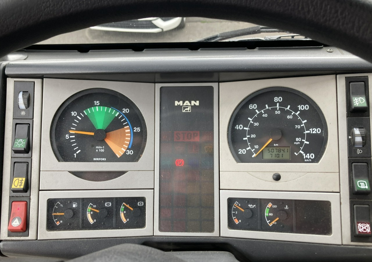 Leasing  MAN MAN 15,250 Straż pożarna gaśnicza 9-oso 4X4 Wóz strażacki 2003 MAN 15,250 Straż pożarna gaśnicza 9-osobowa 4X4 Wóz strażacki 2003 MAN MAN 15,250 Straż pożarna gaśnicza 9-oso 4X4 Wóz strażacki 2003 MAN 15,250 Straż pożarna gaśnicza 9-osobowa 4X4 Wóz strażacki 2003: afbeelding 20