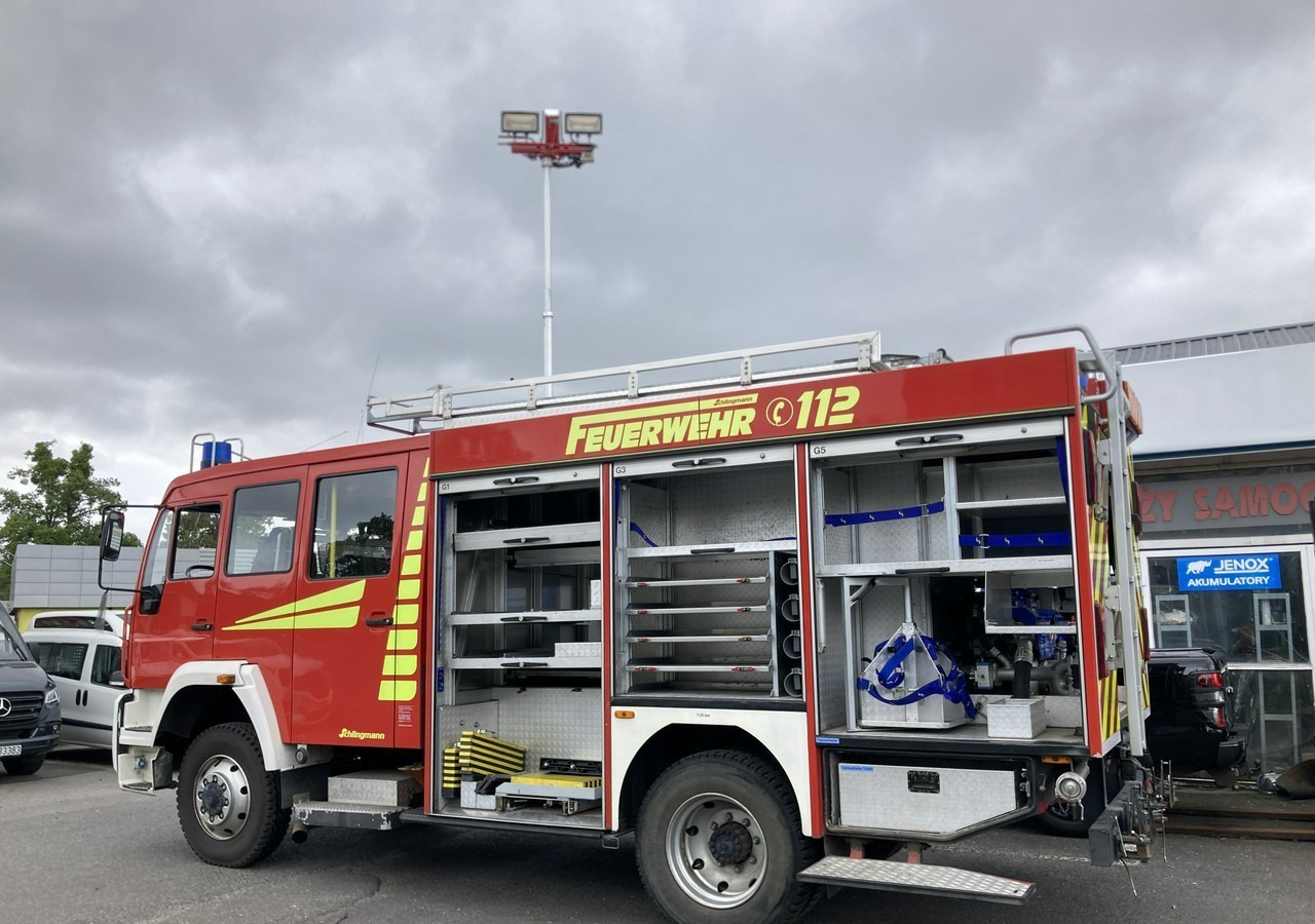 MAN MAN 15,250 Straż pożarna gaśnicza 9-oso 4X4 Wóz strażacki 2003 MAN 15,250 Straż pożarna gaśnicza 9-osobowa 4X4 Wóz strażacki 2003 - Brandweerwagen: afbeelding 2 MAN MAN 15,250 Straż pożarna gaśnicza 9-oso 4X4 Wóz strażacki 2003 MAN 15,250 Straż pożarna gaśnicza 9-osobowa 4X4 Wóz strażacki 2003 - Brandweerwagen: afbeelding 2