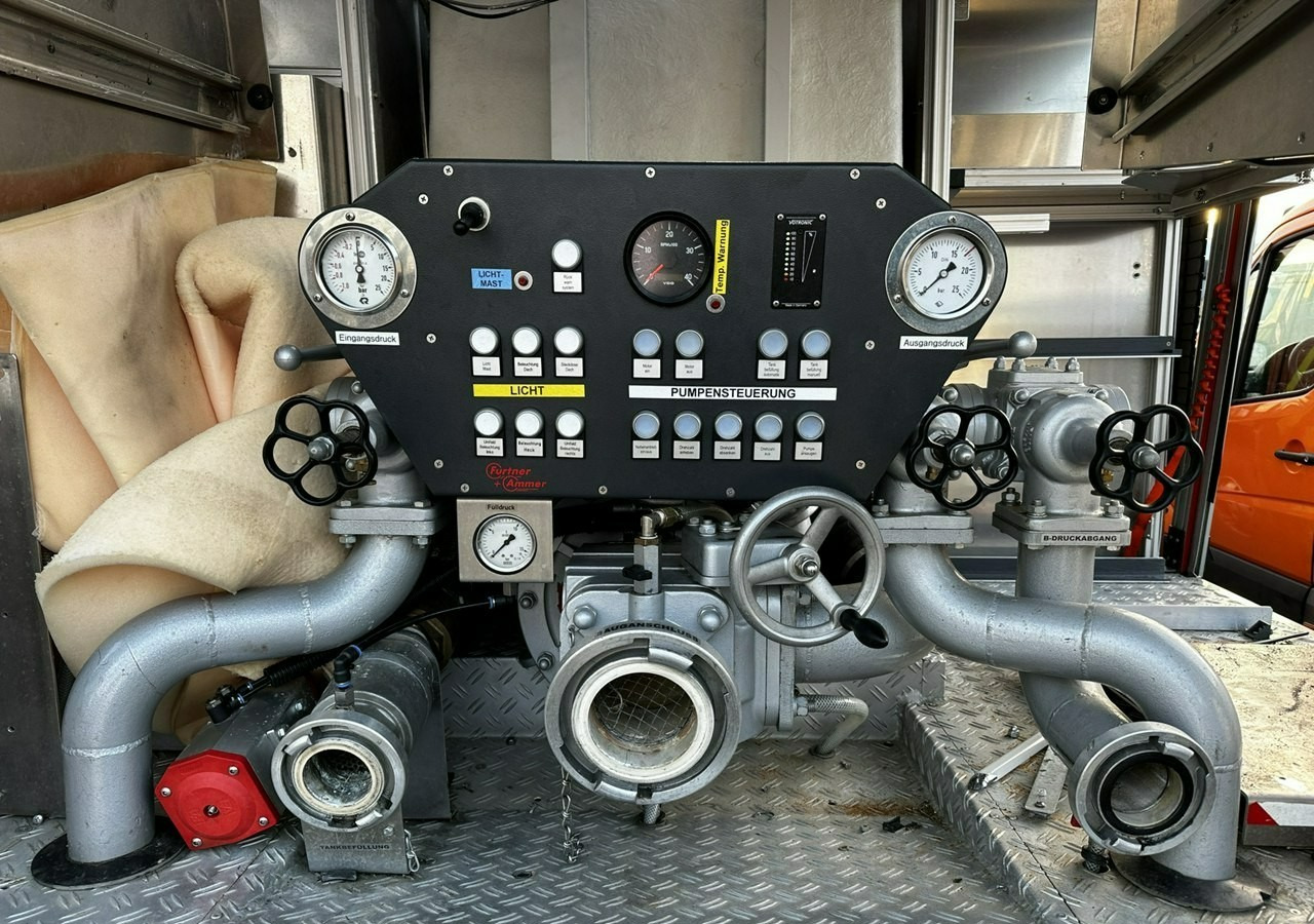 Mercedes-Benz Atego 918 Straż Pożarna 4X4 Wóz strażacki 2006 Atego 918 Straż Pożarna 4X4 Wóz strażacki 2006 - Brandweerwagen: afbeelding 2 Mercedes-Benz Atego 918 Straż Pożarna 4X4 Wóz strażacki 2006 Atego 918 Straż Pożarna 4X4 Wóz strażacki 2006 - Brandweerwagen: afbeelding 2