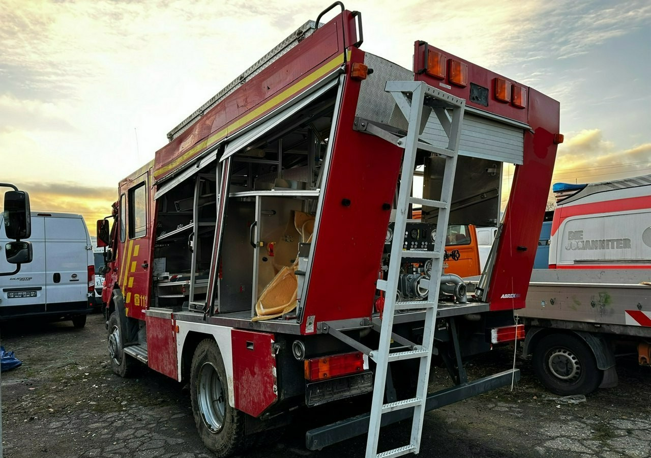 Mercedes-Benz Atego 918 Straż Pożarna 4X4 Wóz strażacki 2006 Atego 918 Straż Pożarna 4X4 Wóz strażacki 2006 - Brandweerwagen: afbeelding 5 Mercedes-Benz Atego 918 Straż Pożarna 4X4 Wóz strażacki 2006 Atego 918 Straż Pożarna 4X4 Wóz strażacki 2006 - Brandweerwagen: afbeelding 5