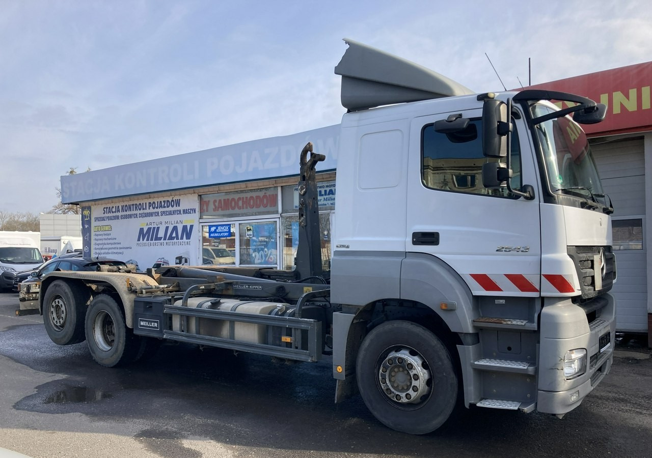 Mercedes-Benz Axor 2543 Hakowiec MEILLER-KIPPER Model 2009 Axor 2543 Hakowiec MEILLER-KIPPER Model 2009 - Haakarmsysteem vrachtwagen: afbeelding 2 Mercedes-Benz Axor 2543 Hakowiec MEILLER-KIPPER Model 2009 Axor 2543 Hakowiec MEILLER-KIPPER Model 2009 - Haakarmsysteem vrachtwagen: afbeelding 2