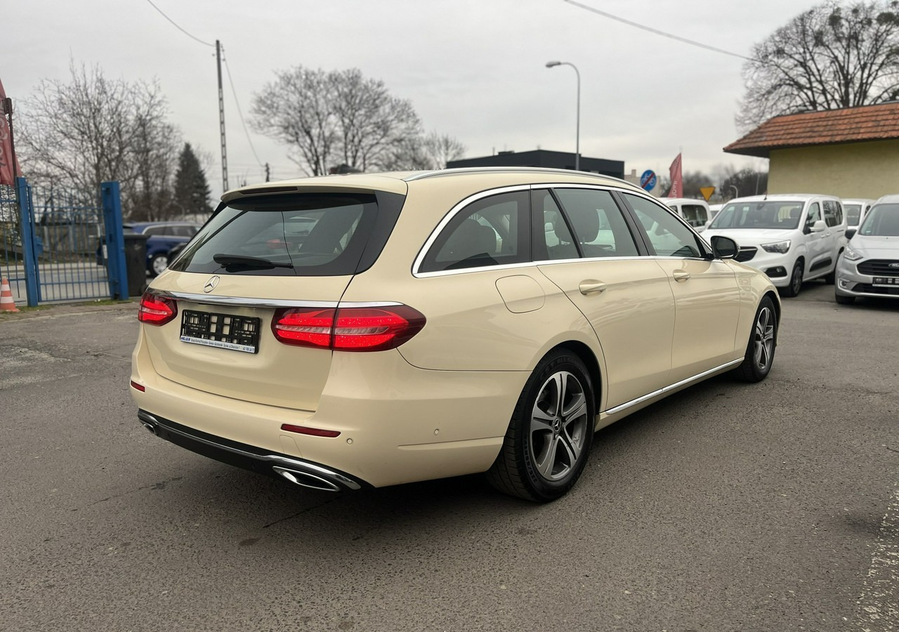 Mercedes-Benz Klasa E E220d T 9G-tronic 197KM Navi FullLed Kamera Asystent Model 2020 FV 2 - Personenwagen: afbeelding 4 Mercedes-Benz Klasa E E220d T 9G-tronic 197KM Navi FullLed Kamera Asystent Model 2020 FV 2 - Personenwagen: afbeelding 4