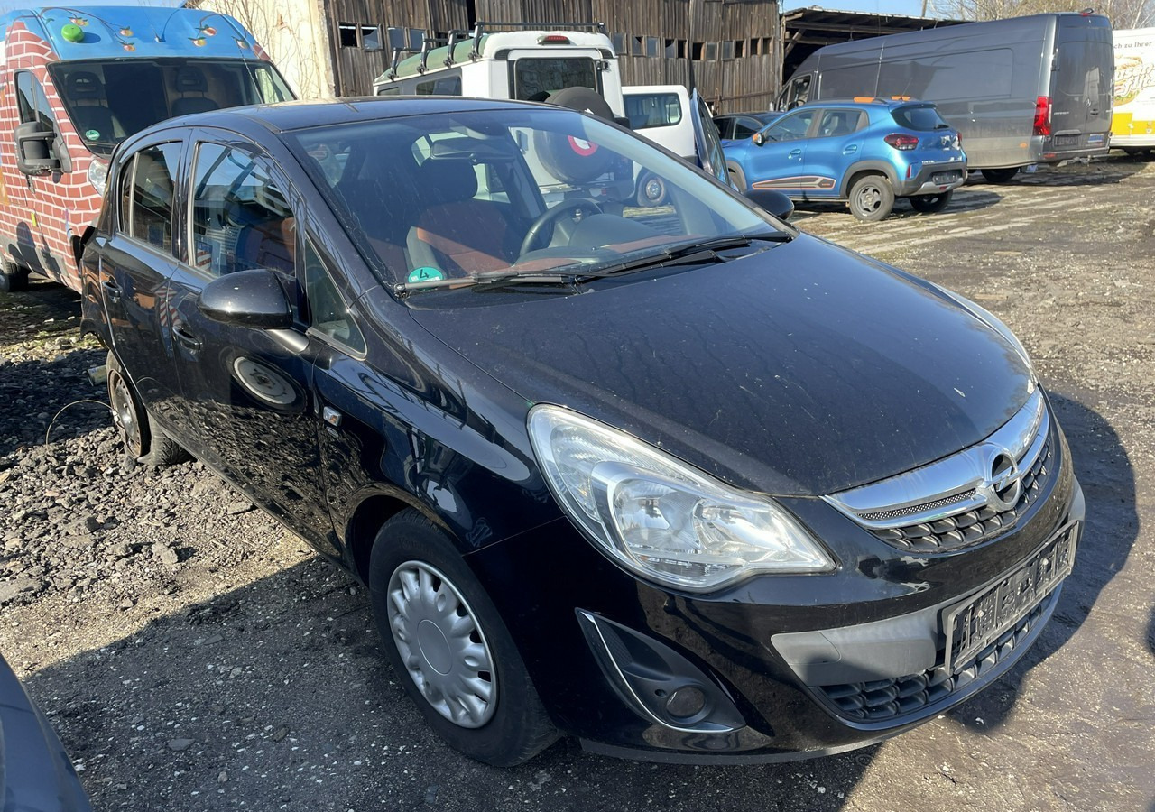 Opel Corsa D Corsa 1.4-87 KM Klima 2011 - Hatchback: afbeelding 1 Opel Corsa D Corsa 1.4-87 KM Klima 2011 - Hatchback: afbeelding 1