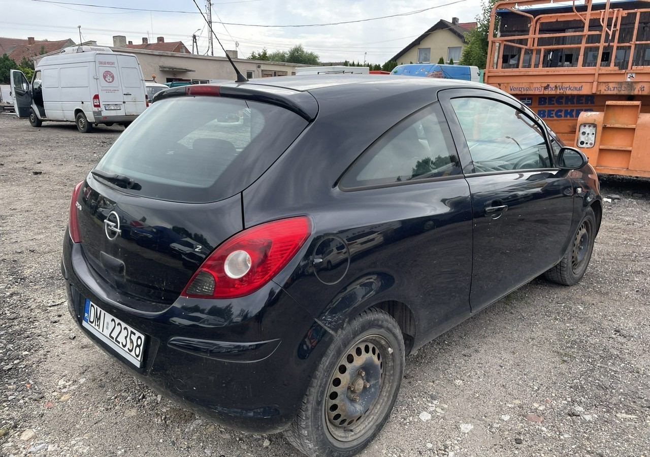 Opel Corsa D Opel Corsa 1,2-16V 80KM Klima 2008 - Hatchback: afbeelding 5 Opel Corsa D Opel Corsa 1,2-16V 80KM Klima 2008 - Hatchback: afbeelding 5