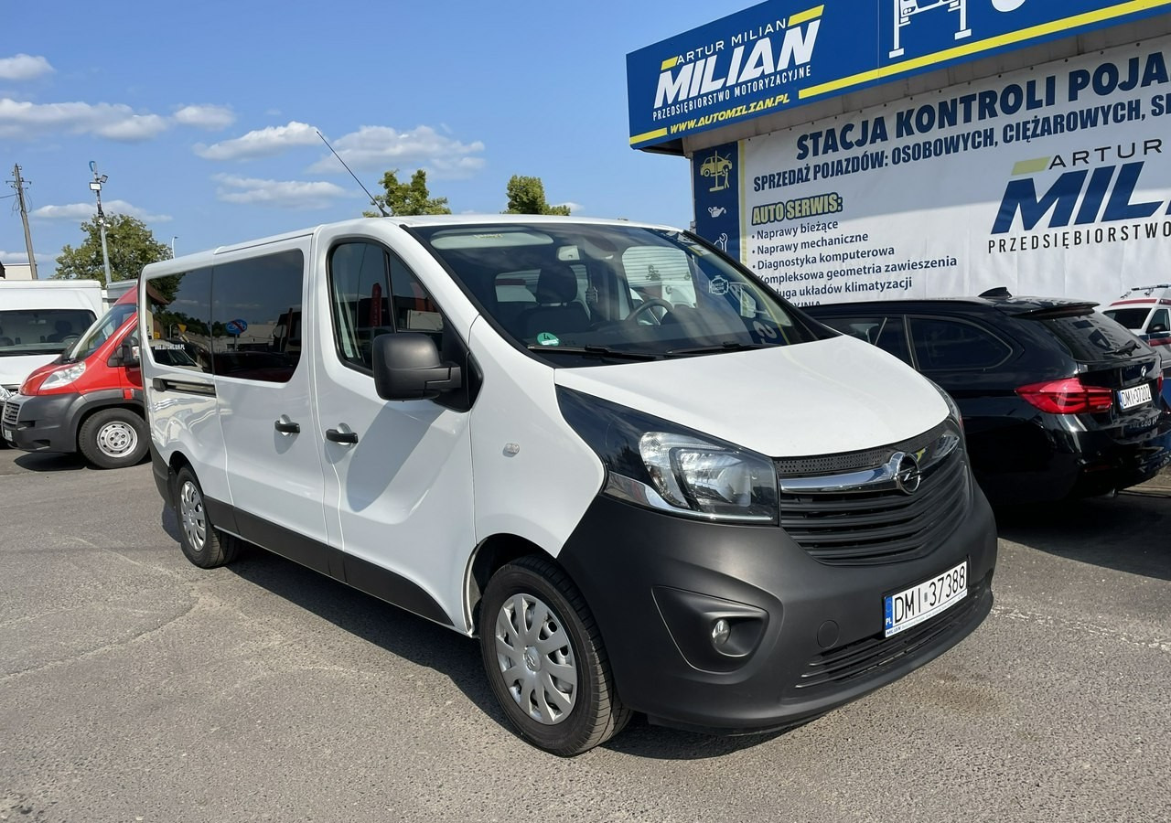 Opel Vivaro III Vivaro L2H1 LONG 1.6CDTI 121KM 2xKLIMA 9-osobowy 2019 Bezwypadkowy - Personenwagen: afbeelding 2 Opel Vivaro III Vivaro L2H1 LONG 1.6CDTI 121KM 2xKLIMA 9-osobowy 2019 Bezwypadkowy - Personenwagen: afbeelding 2