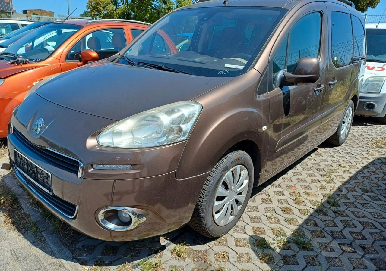 Peugeot Partner II Peugeot Partner Tepee 100 Family Model 2013 - Personenwagen: afbeelding 1 Peugeot Partner II Peugeot Partner Tepee 100 Family Model 2013 - Personenwagen: afbeelding 1
