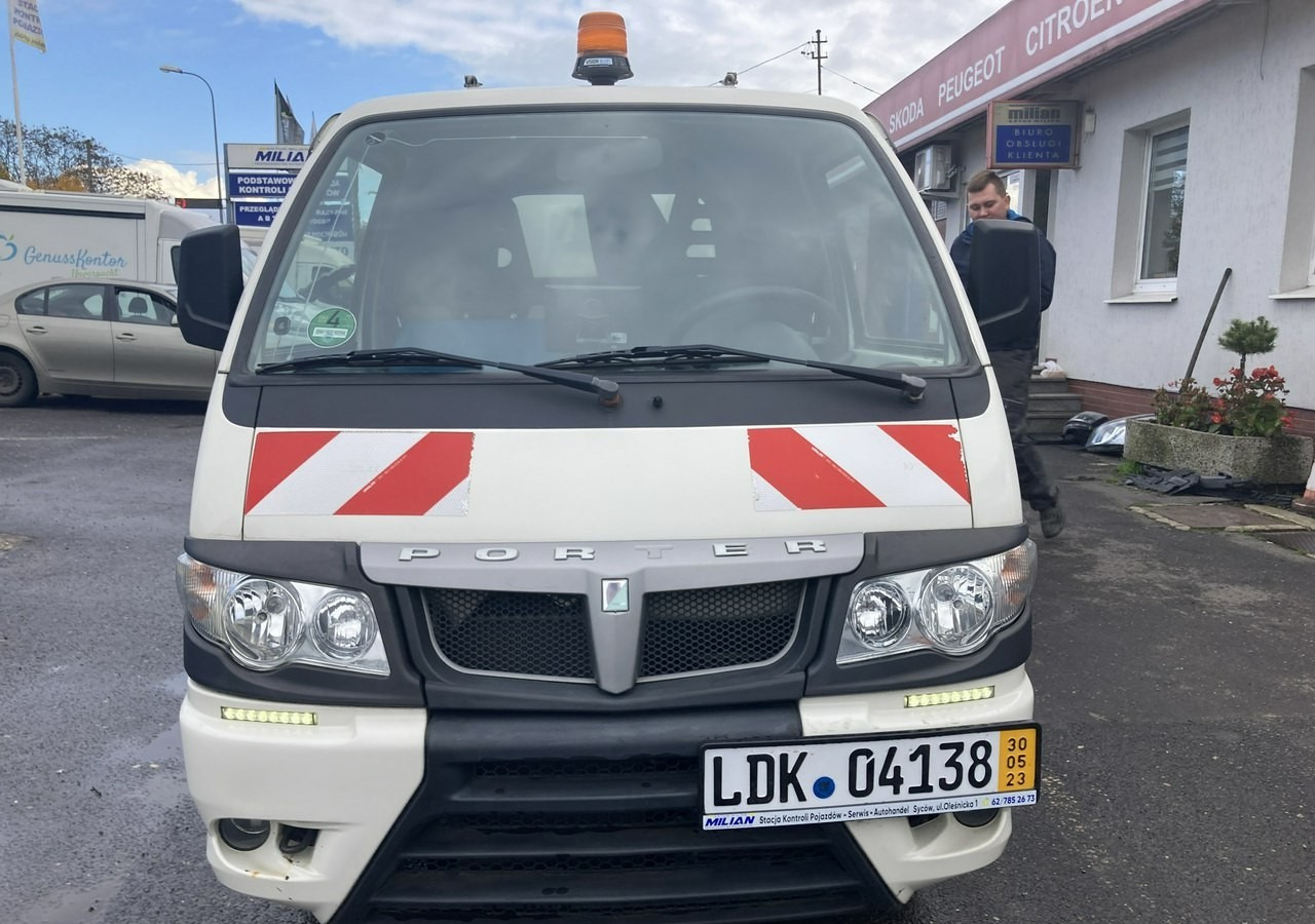 Leasing  Piaggio Piaggio Porter Śmieciarka Wywrotka 2015 Piaggio Piaggio Porter Śmieciarka Wywrotka 2015: afbeelding 17