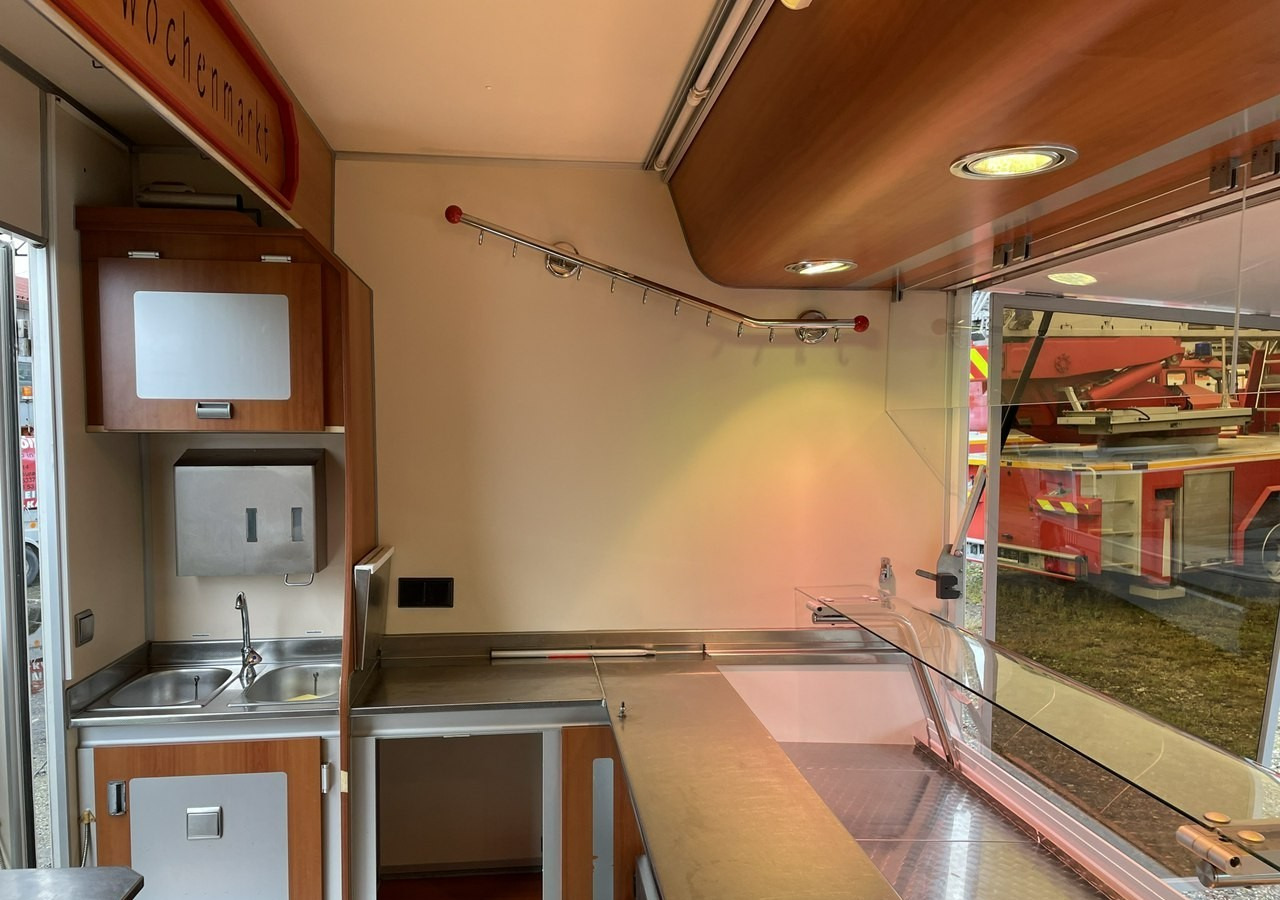 Renault Master Autosklep wędl Gastronomiczny Food Truck Foodtruck Sklep Klima Borc - Zelfrijdende verkoopwagen: afbeelding 5 Renault Master Autosklep wędl Gastronomiczny Food Truck Foodtruck Sklep Klima Borc - Zelfrijdende verkoopwagen: afbeelding 5