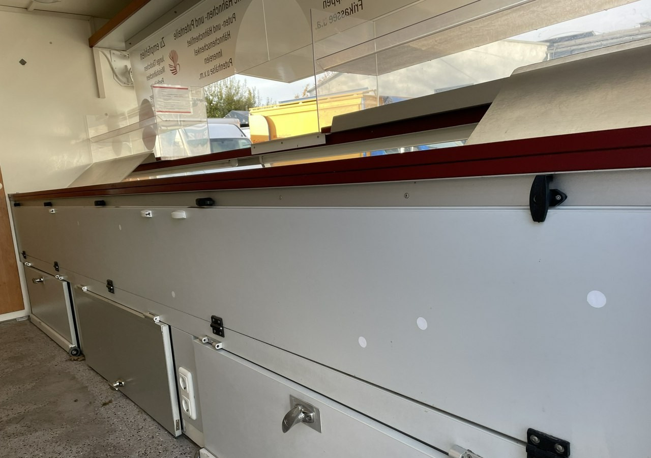 Renault Master Master Autosklep Gastronomiczny Food Truck Foodtruck Sklep bar 2009 - Zelfrijdende verkoopwagen: afbeelding 5 Renault Master Master Autosklep Gastronomiczny Food Truck Foodtruck Sklep bar 2009 - Zelfrijdende verkoopwagen: afbeelding 5