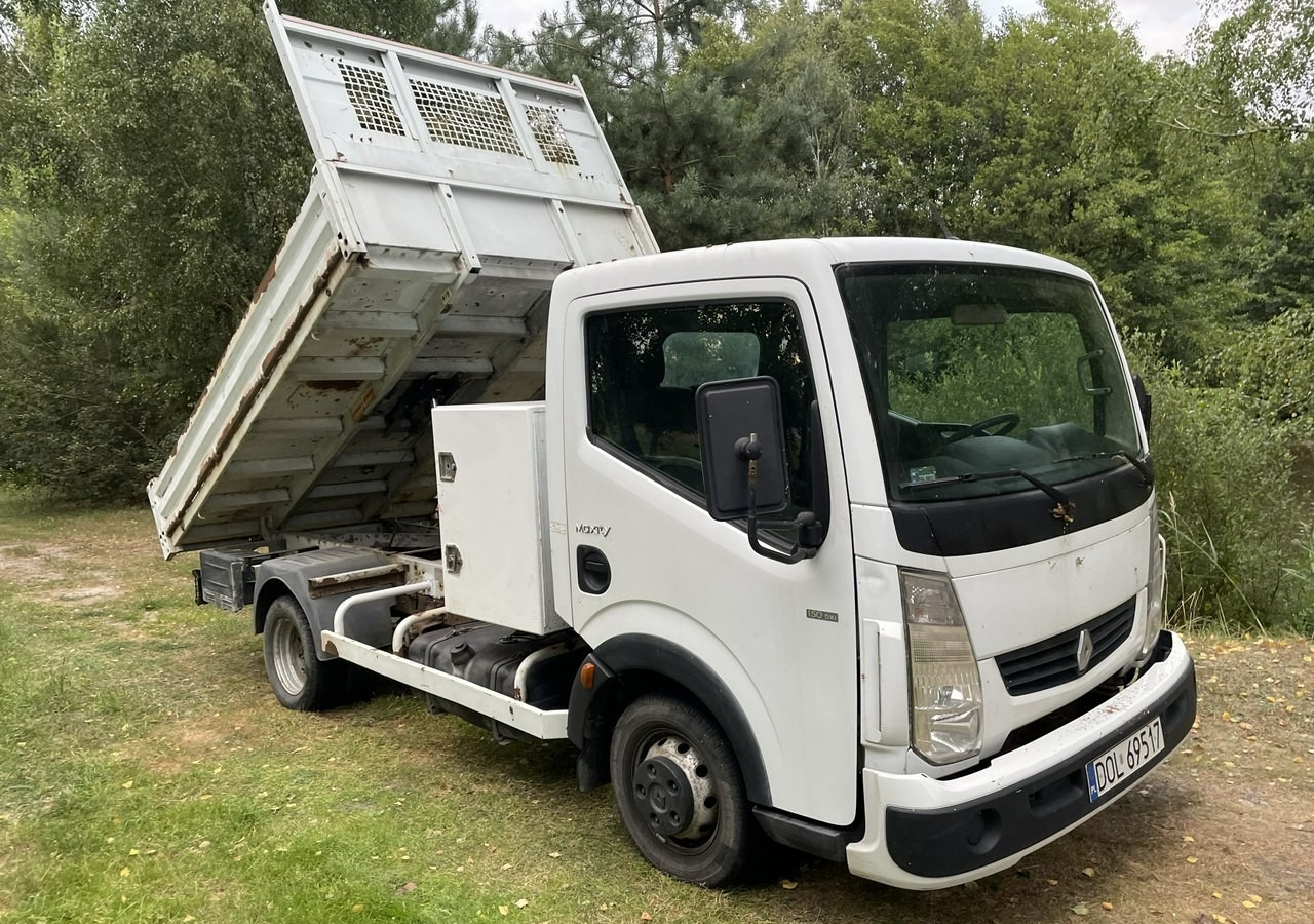 Renault Maxity Renault Maxity 3,0-150KM Canter Wywrotka skrzynia 2010 - Kipper bestelwagen: afbeelding 1 Renault Maxity Renault Maxity 3,0-150KM Canter Wywrotka skrzynia 2010 - Kipper bestelwagen: afbeelding 1