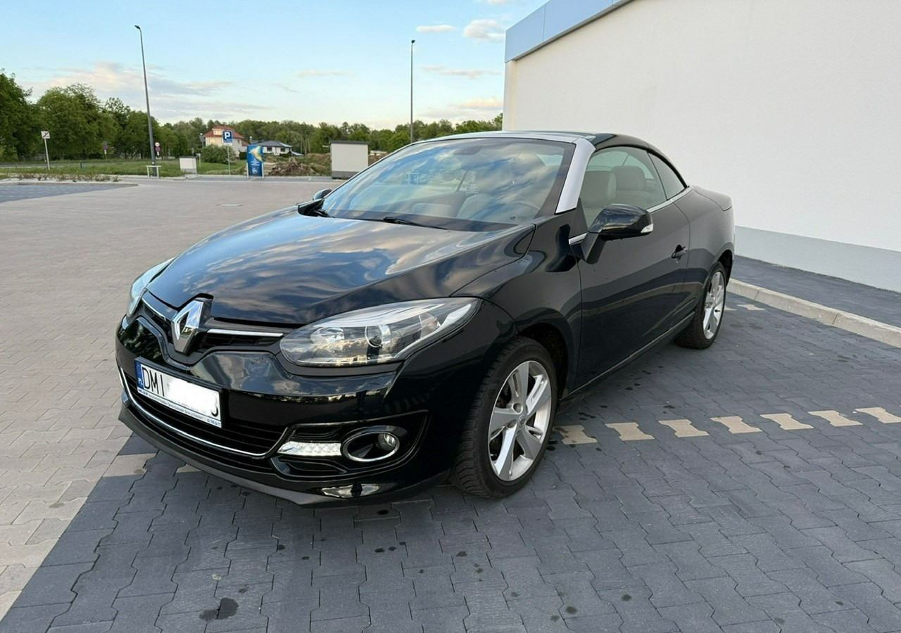 Renault Megane III Cabrio LIFT III 1.2 TCE 131 Skóra Led Navi PDC Bogate wyposażenie 20 - Personenwagen: afbeelding 5 Renault Megane III Cabrio LIFT III 1.2 TCE 131 Skóra Led Navi PDC Bogate wyposażenie 20 - Personenwagen: afbeelding 5