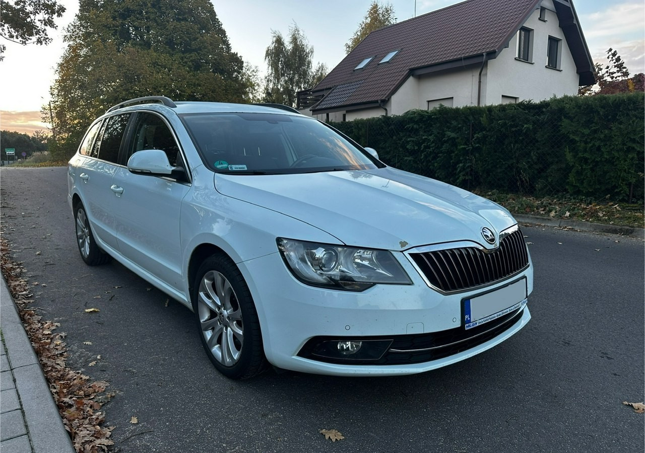 Skoda Superb II Skoda Superb 1.8TSI 160KM LPG PRINS 2035 KLIMA NAVI PDC XENON 2015 - Stationwagen: afbeelding 2 Skoda Superb II Skoda Superb 1.8TSI 160KM LPG PRINS 2035 KLIMA NAVI PDC XENON 2015 - Stationwagen: afbeelding 2