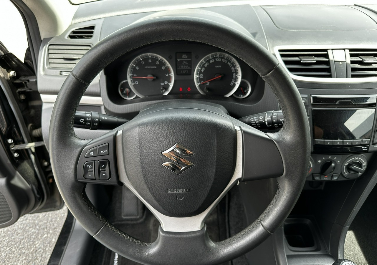 Suzuki Swift V Suzuki Swift 1.2-94KM Klima Model 2012 - Hatchback: afbeelding 5 Suzuki Swift V Suzuki Swift 1.2-94KM Klima Model 2012 - Hatchback: afbeelding 5