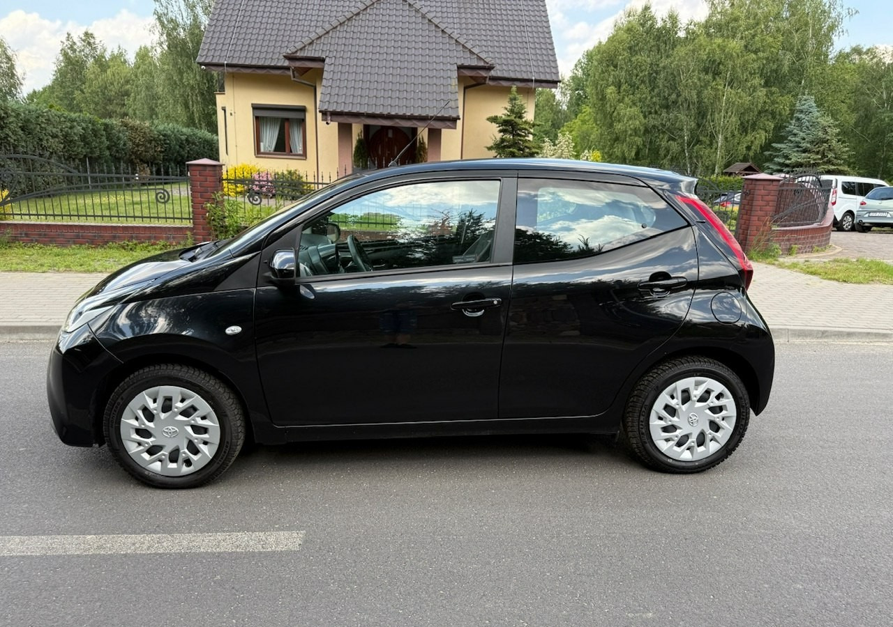Toyota Aygo II Toyota Aygo 1.0-16V Klima Salon PL 24651km Model 2021 - Hatchback: afbeelding 2 Toyota Aygo II Toyota Aygo 1.0-16V Klima Salon PL 24651km Model 2021 - Hatchback: afbeelding 2