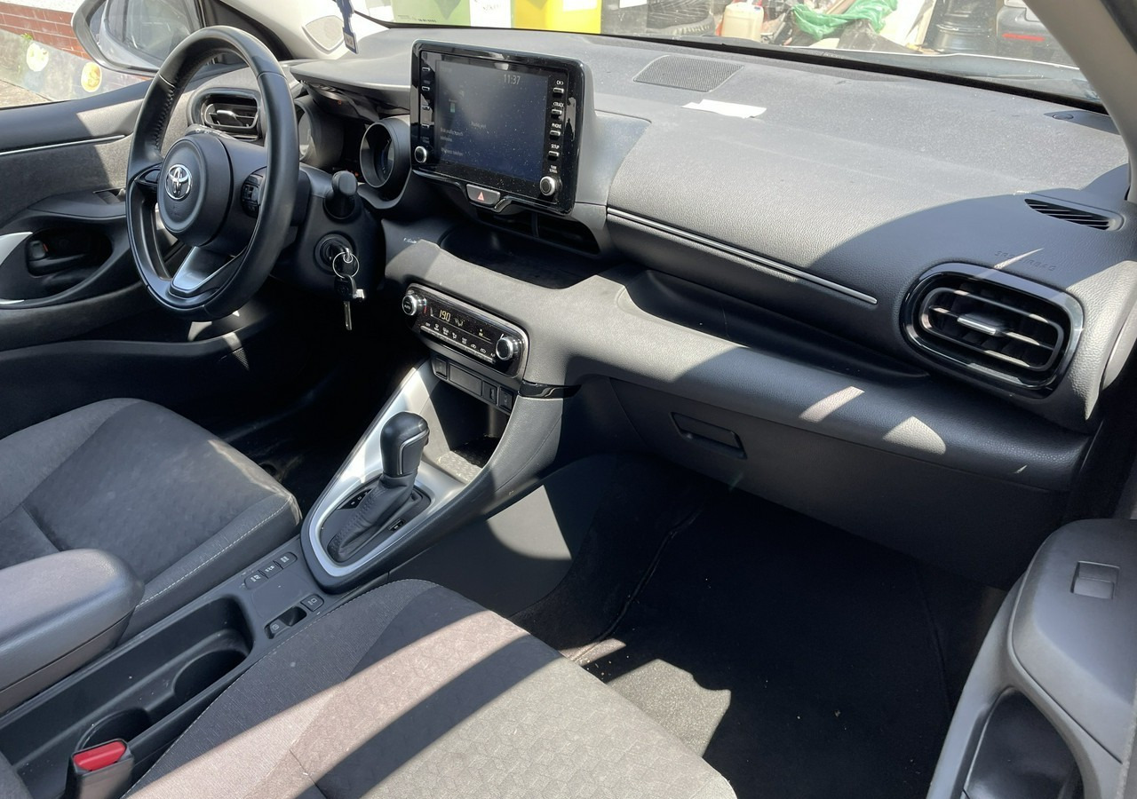 Toyota Yaris IV Toyota Yaris Hybrid 1.5 Active Salon PL 2023 FV 23% - Hatchback: afbeelding 4 Toyota Yaris IV Toyota Yaris Hybrid 1.5 Active Salon PL 2023 FV 23% - Hatchback: afbeelding 4