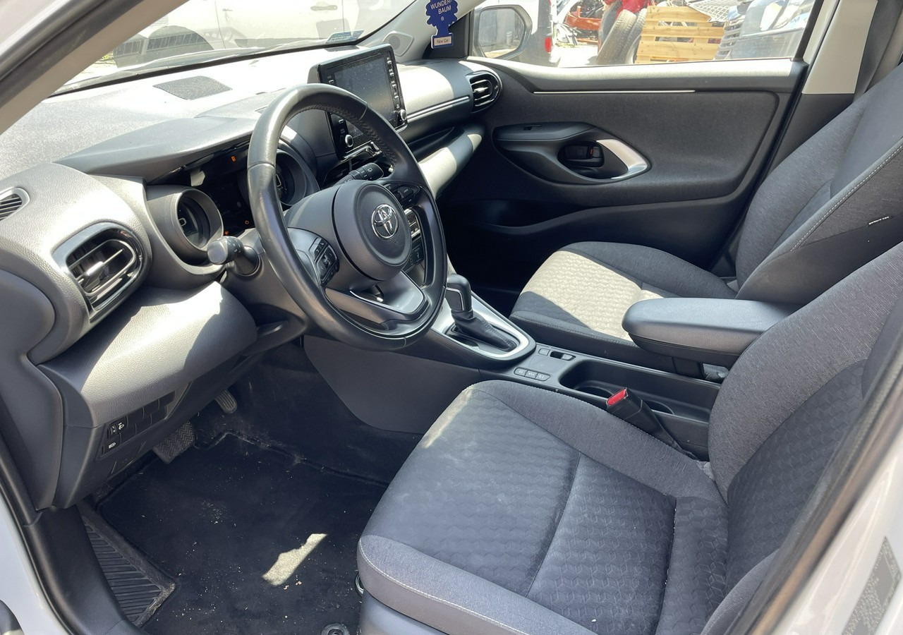 Toyota Yaris IV Toyota Yaris Hybrid 1.5 Active Salon PL 2023 FV 23% - Hatchback: afbeelding 3 Toyota Yaris IV Toyota Yaris Hybrid 1.5 Active Salon PL 2023 FV 23% - Hatchback: afbeelding 3