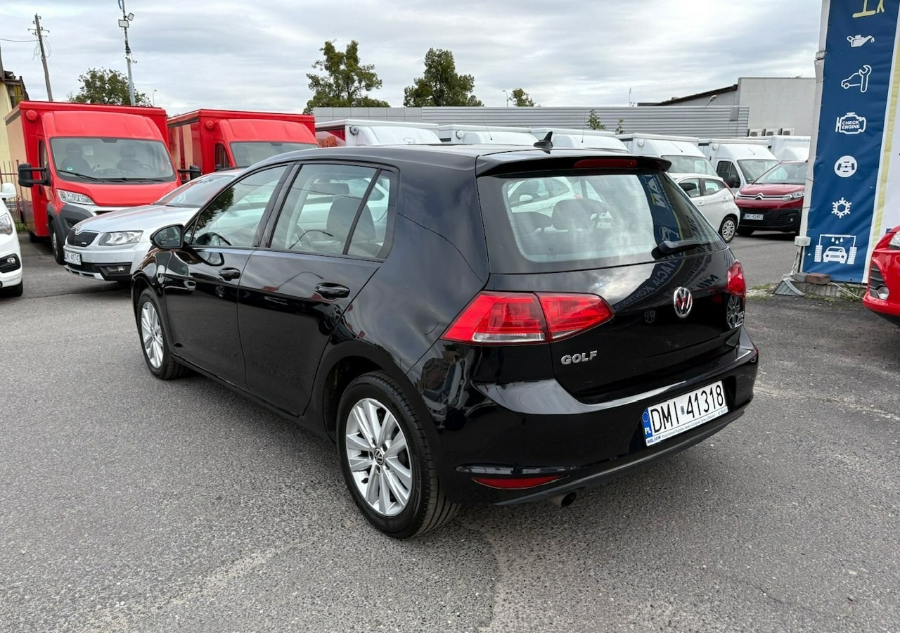 Volkswagen Golf VII VII 1,6 TDI 110KM 153TKM Klimatronik Navi Alu PDC 2015 Bez wkładu fi - Hatchback: afbeelding 4 Volkswagen Golf VII VII 1,6 TDI 110KM 153TKM Klimatronik Navi Alu PDC 2015 Bez wkładu fi - Hatchback: afbeelding 4