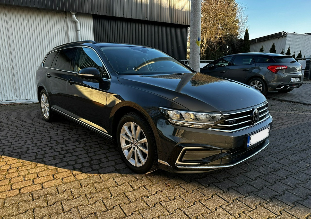 Volkswagen Passat B8 GTE 1.4TSI 218KM Hybryda Plug-in zasięg 50km Panorama*Navi*Skóra*FV2 - Personenwagen: afbeelding 2 Volkswagen Passat B8 GTE 1.4TSI 218KM Hybryda Plug-in zasięg 50km Panorama*Navi*Skóra*FV2 - Personenwagen: afbeelding 2