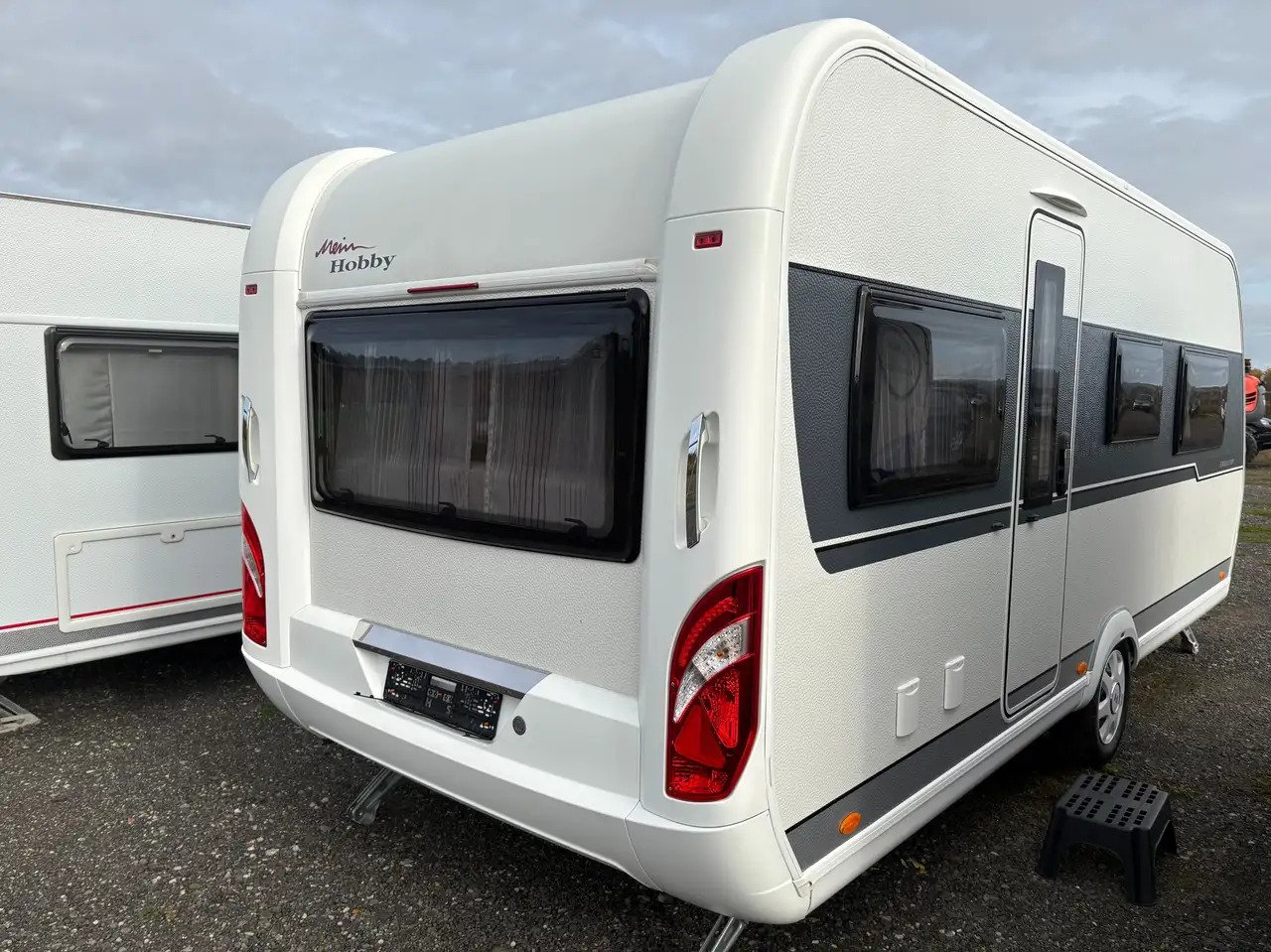 Hobby 540UFf Wohnwagen queensbett - Caravan: afbeelding 5 Hobby 540UFf Wohnwagen queensbett - Caravan: afbeelding 5