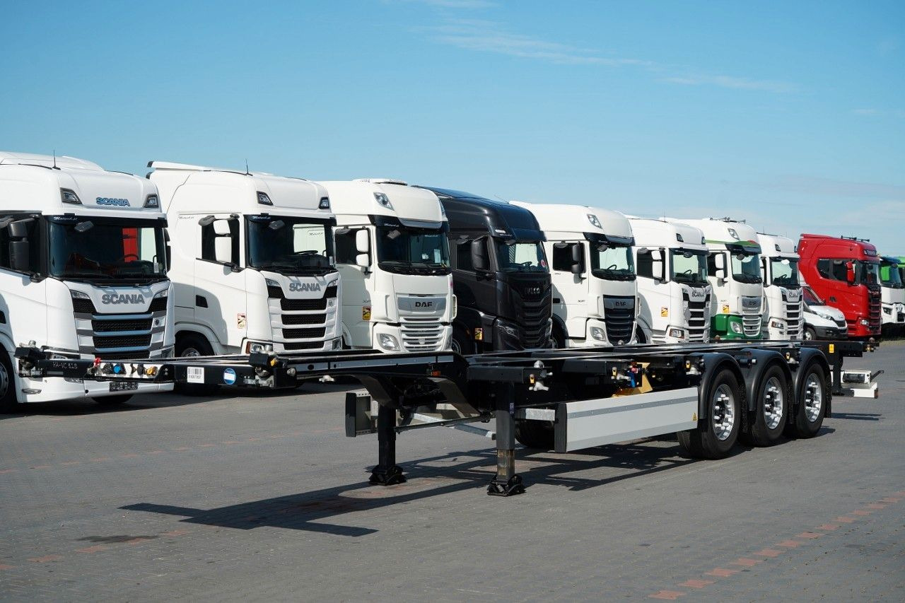 Krone / NACZEPA PODKONTENEROWA / MAŁO UŻYWANA / UNIWER - Containertransporter/ Wissellaadbak oplegger: afbeelding 2 Krone / NACZEPA PODKONTENEROWA / MAŁO UŻYWANA / UNIWER - Containertransporter/ Wissellaadbak oplegger: afbeelding 2