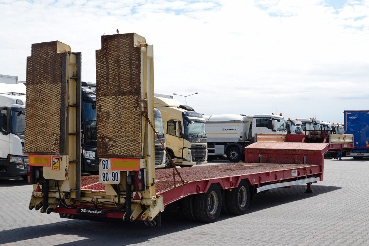LAWETA NISKOPODWOZIOWA / NAJAZDY HYDRAULICZNE / - Dieplader oplegger: afbeelding 5 LAWETA NISKOPODWOZIOWA / NAJAZDY HYDRAULICZNE / - Dieplader oplegger: afbeelding 5