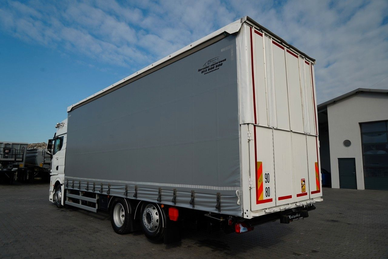 MAN TGX 26.470 / 6x2 / FIRANKA / SOLÓWKA / 6x2 / 12 - Schuifzeilen vrachtwagen: afbeelding 4 MAN TGX 26.470 / 6x2 / FIRANKA / SOLÓWKA / 6x2 / 12 - Schuifzeilen vrachtwagen: afbeelding 4