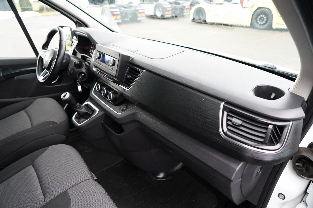 Personenvervoer Renault TRAFIC III / BUS / 9 MIEJSC / PIERWSZY WŁAŚCICIE: afbeelding 34 Personenvervoer Renault TRAFIC III / BUS / 9 MIEJSC / PIERWSZY WŁAŚCICIE: afbeelding 34