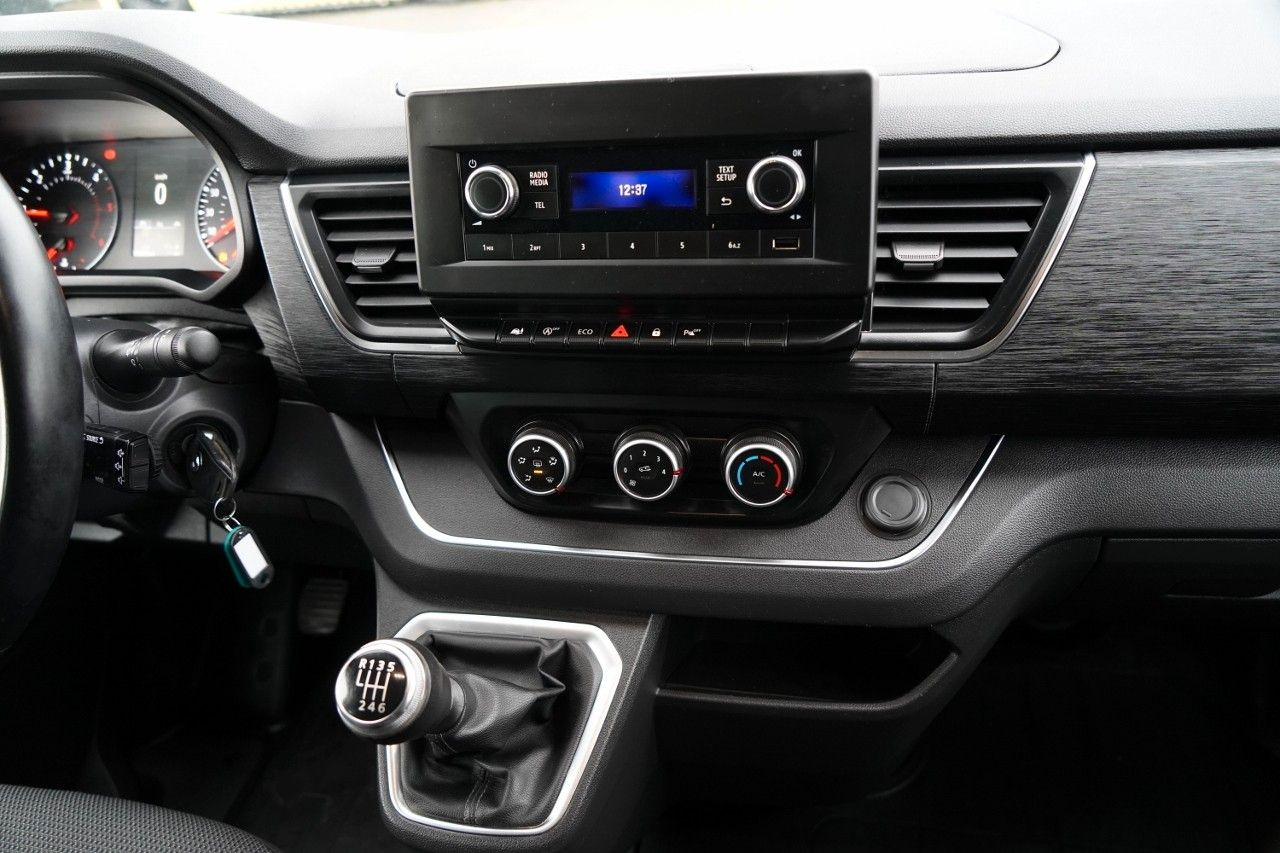 Personenvervoer Renault TRAFIC III / BUS / 9 MIEJSC / PIERWSZY WŁAŚCICIE: afbeelding 30 Personenvervoer Renault TRAFIC III / BUS / 9 MIEJSC / PIERWSZY WŁAŚCICIE: afbeelding 30