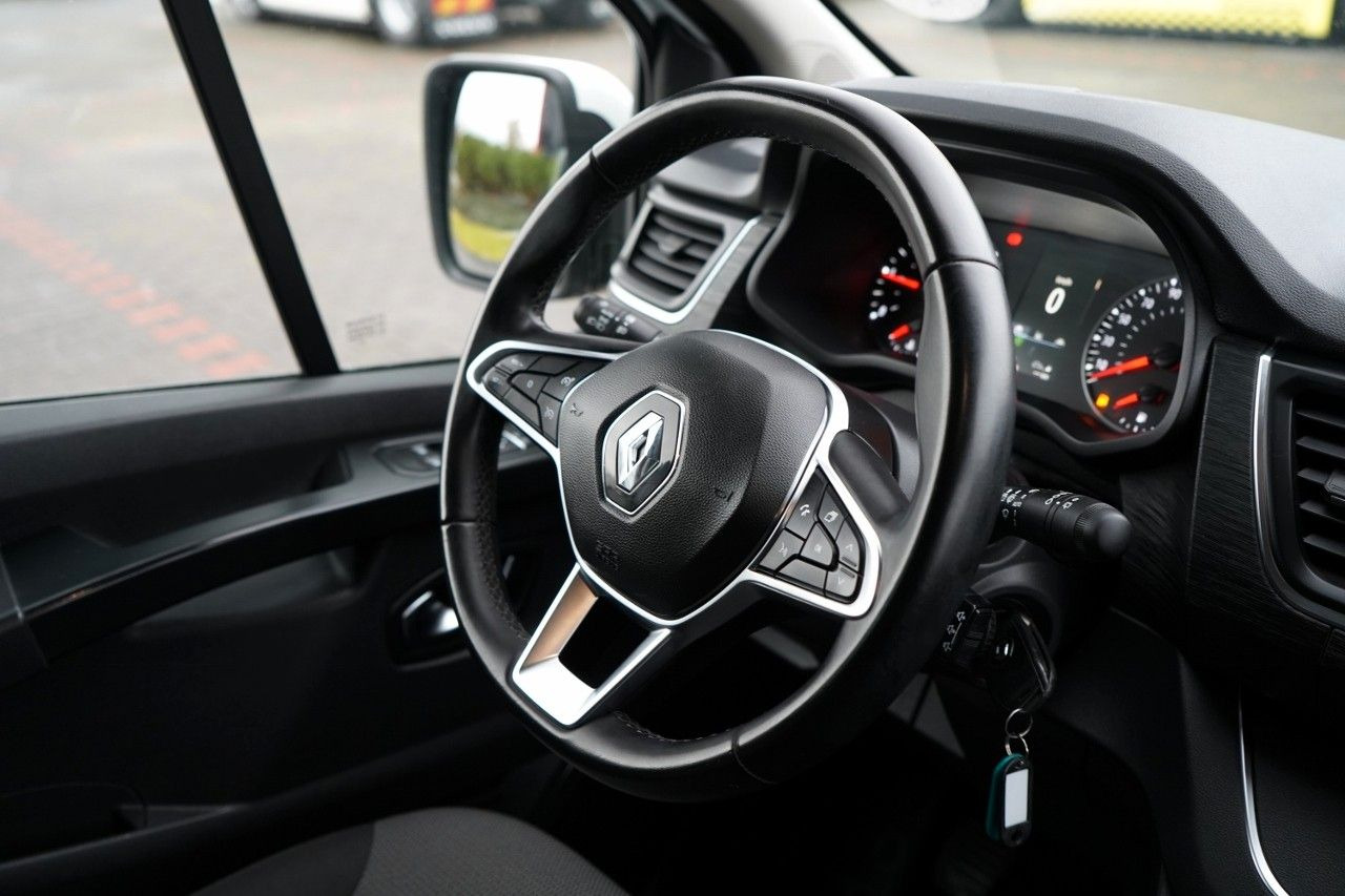 Personenvervoer Renault TRAFIC III / BUS / 9 MIEJSC / PIERWSZY WŁAŚCICIE: afbeelding 28 Personenvervoer Renault TRAFIC III / BUS / 9 MIEJSC / PIERWSZY WŁAŚCICIE: afbeelding 28