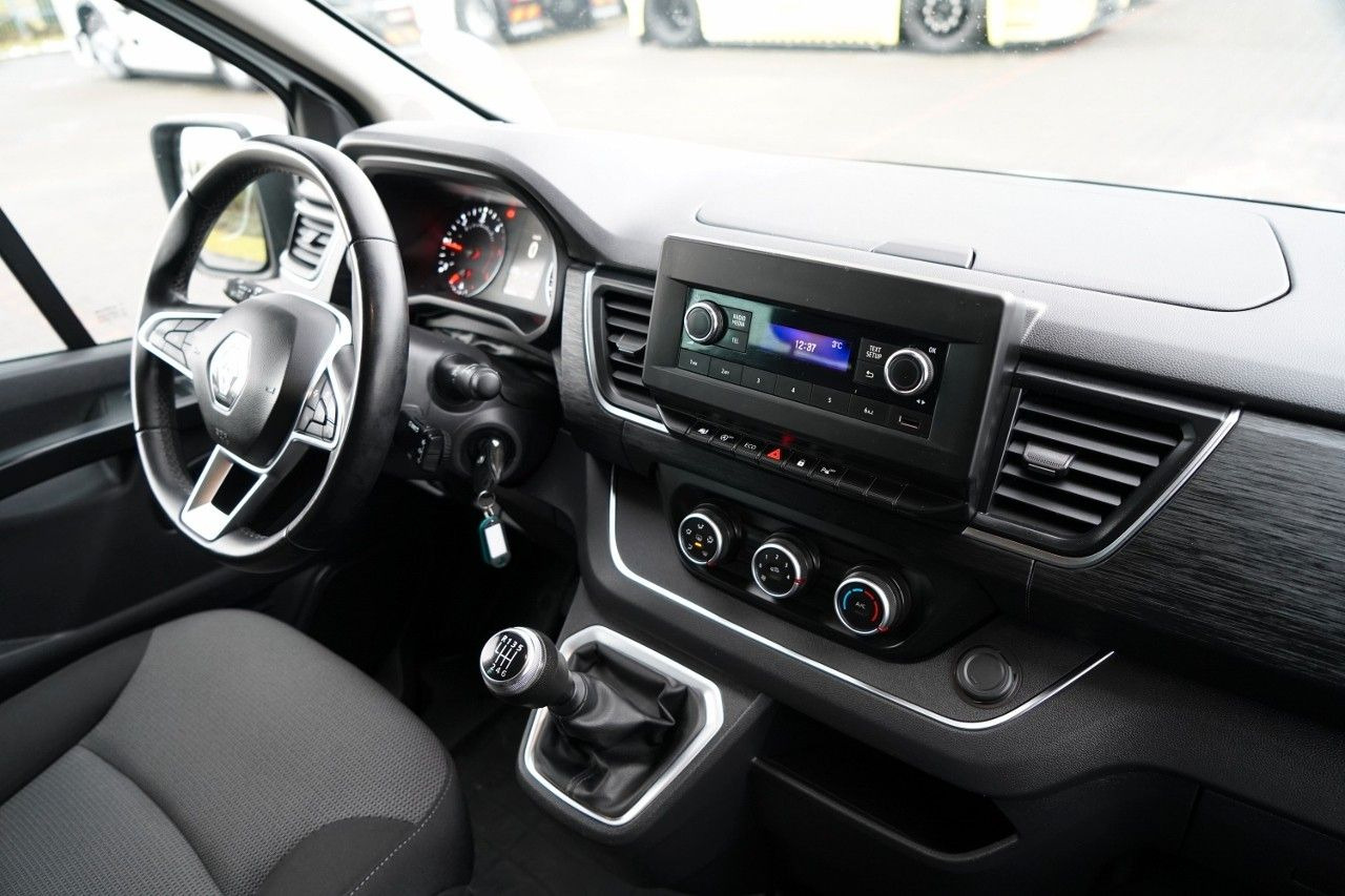 Personenvervoer Renault TRAFIC III / BUS / 9 MIEJSC / PIERWSZY WŁAŚCICIE: afbeelding 29 Personenvervoer Renault TRAFIC III / BUS / 9 MIEJSC / PIERWSZY WŁAŚCICIE: afbeelding 29